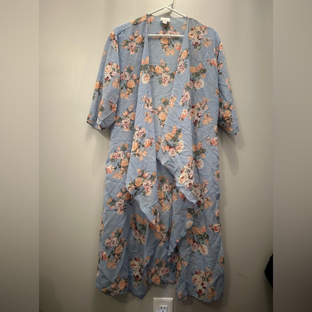 Lularoe Shirley Floral Blue Kimono. Women’s Small 00-8
